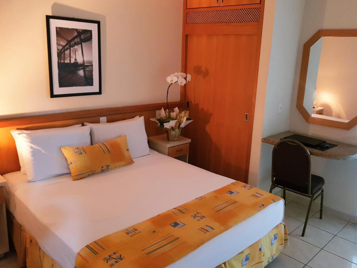 Hotel Cristal Rio Claro 外观 照片